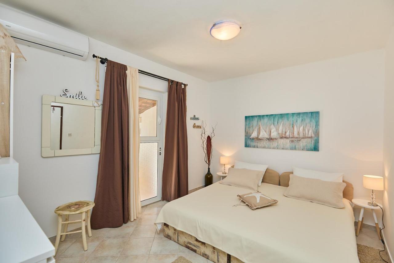 Studio Dolores-Apartment By The Sea Maranovići Buitenkant foto
