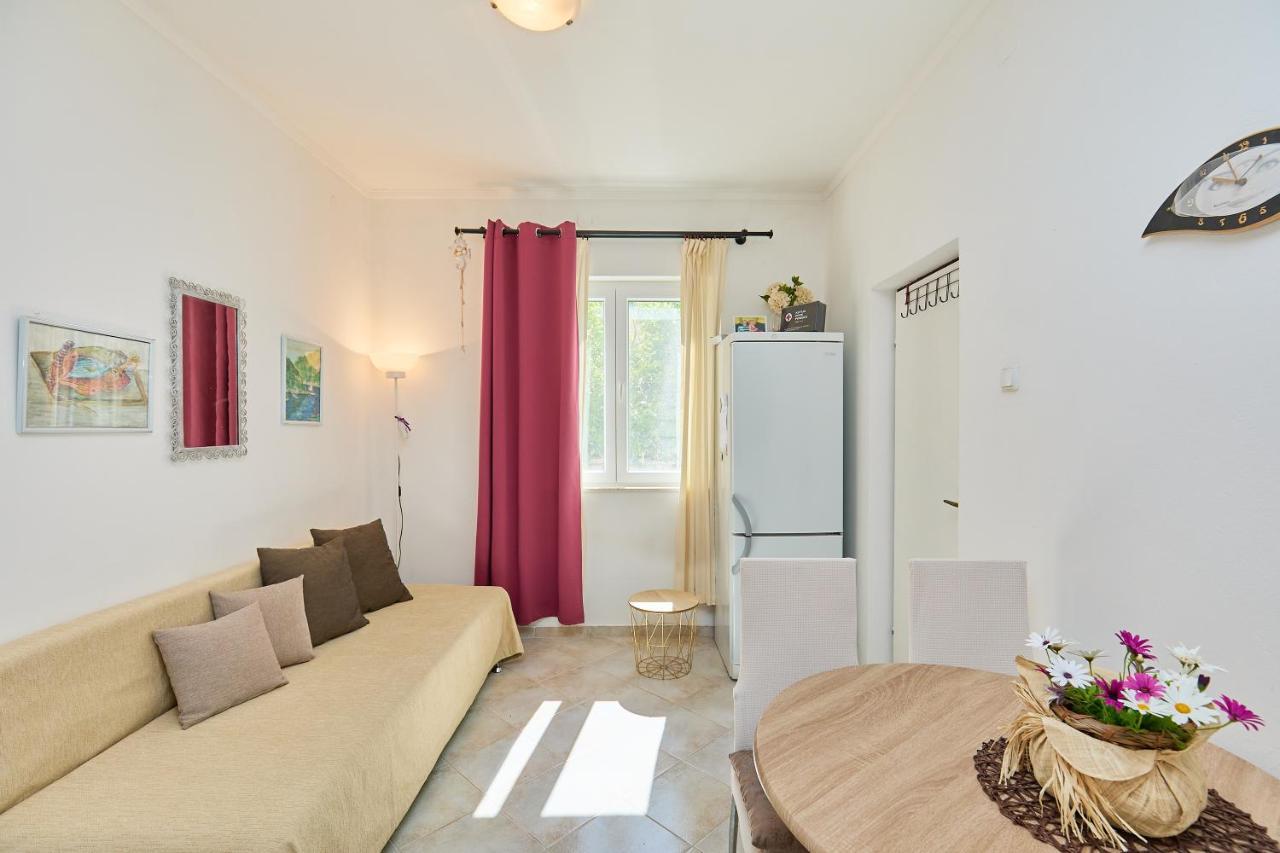 Studio Dolores-Apartment By The Sea Maranovići Buitenkant foto