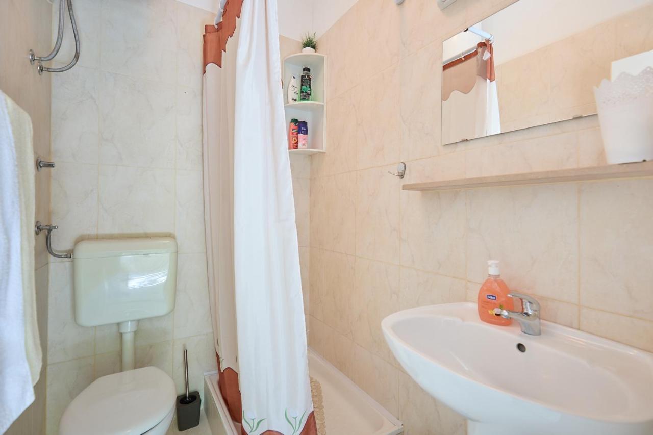 Studio Dolores-Apartment By The Sea Maranovići Buitenkant foto
